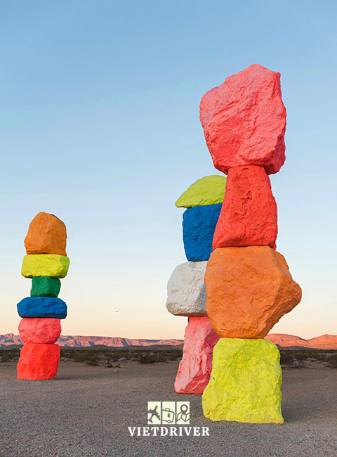 bảy ngọn núi thần kỳ