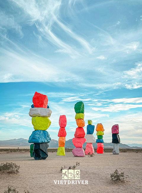 bảy ngọn núi thần kỳ