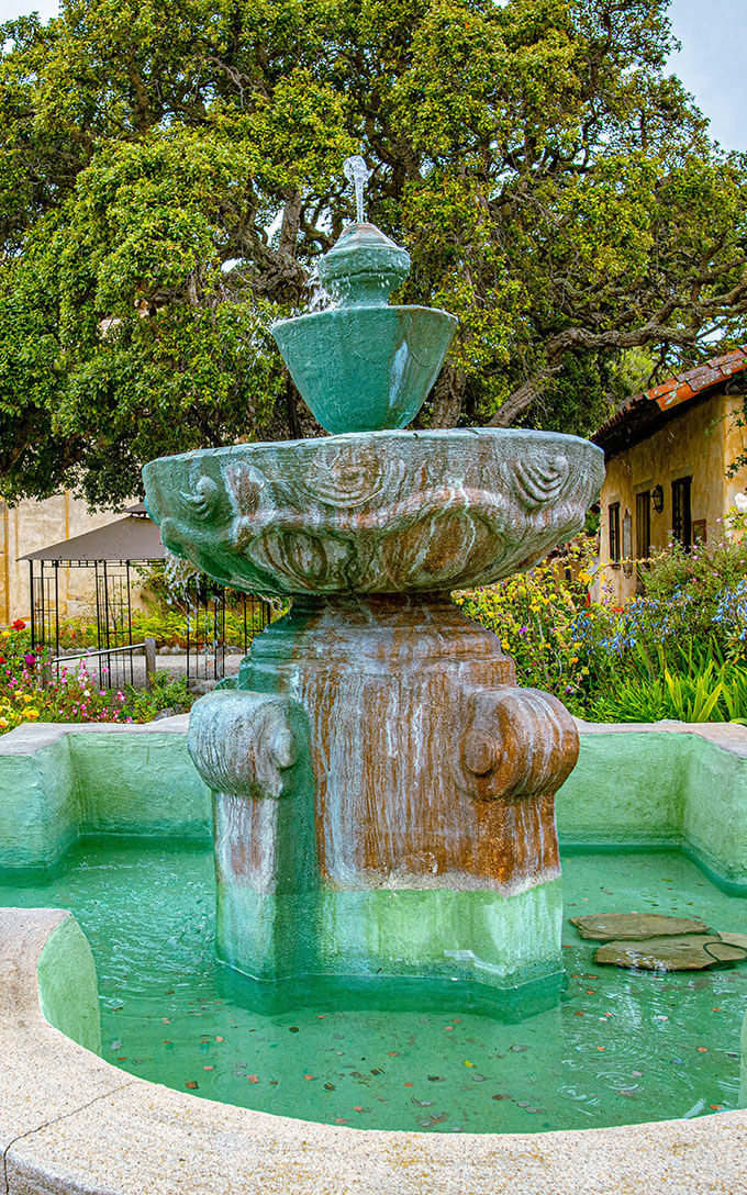 nhà thờ Carmel Mission