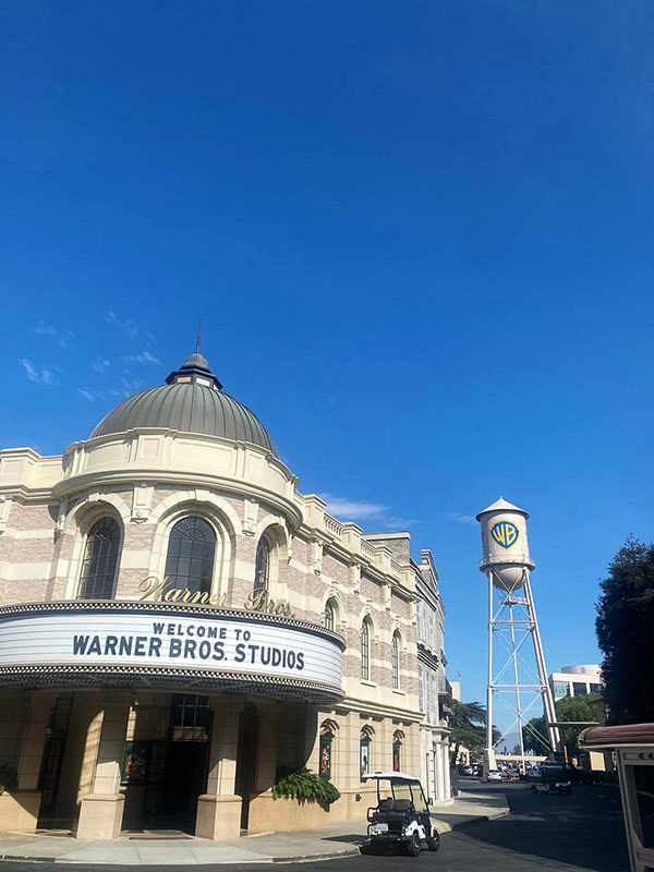 Hãng phim Warner Bros