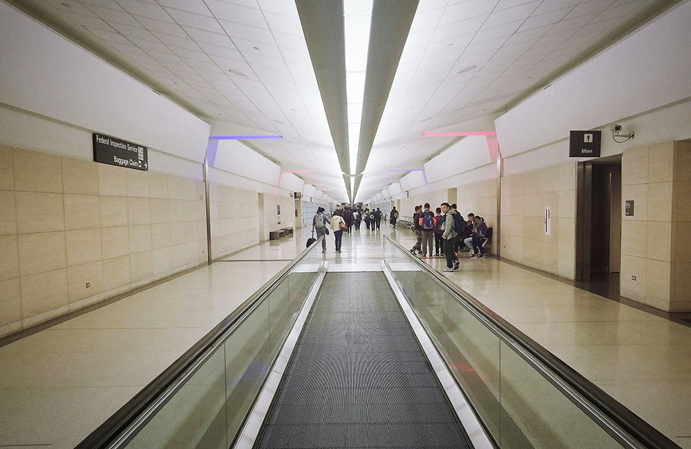 nên mua gì ở sân bay san francisco