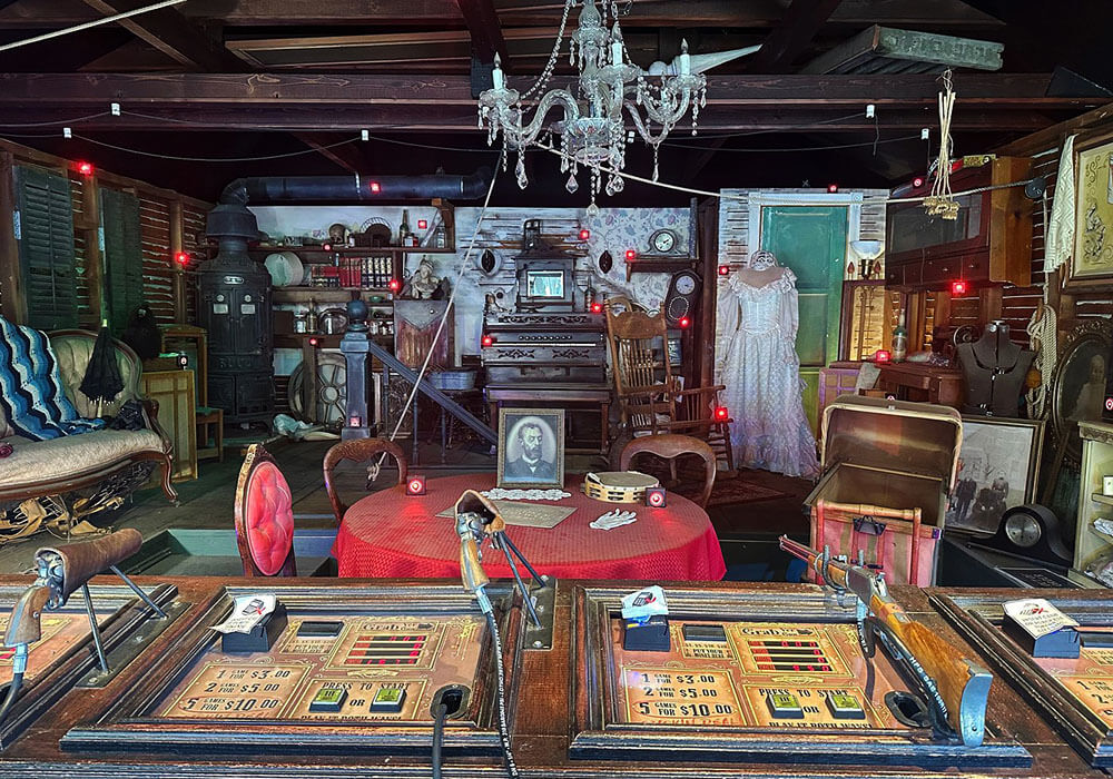 Ngôi nhà bí ẩn winchester